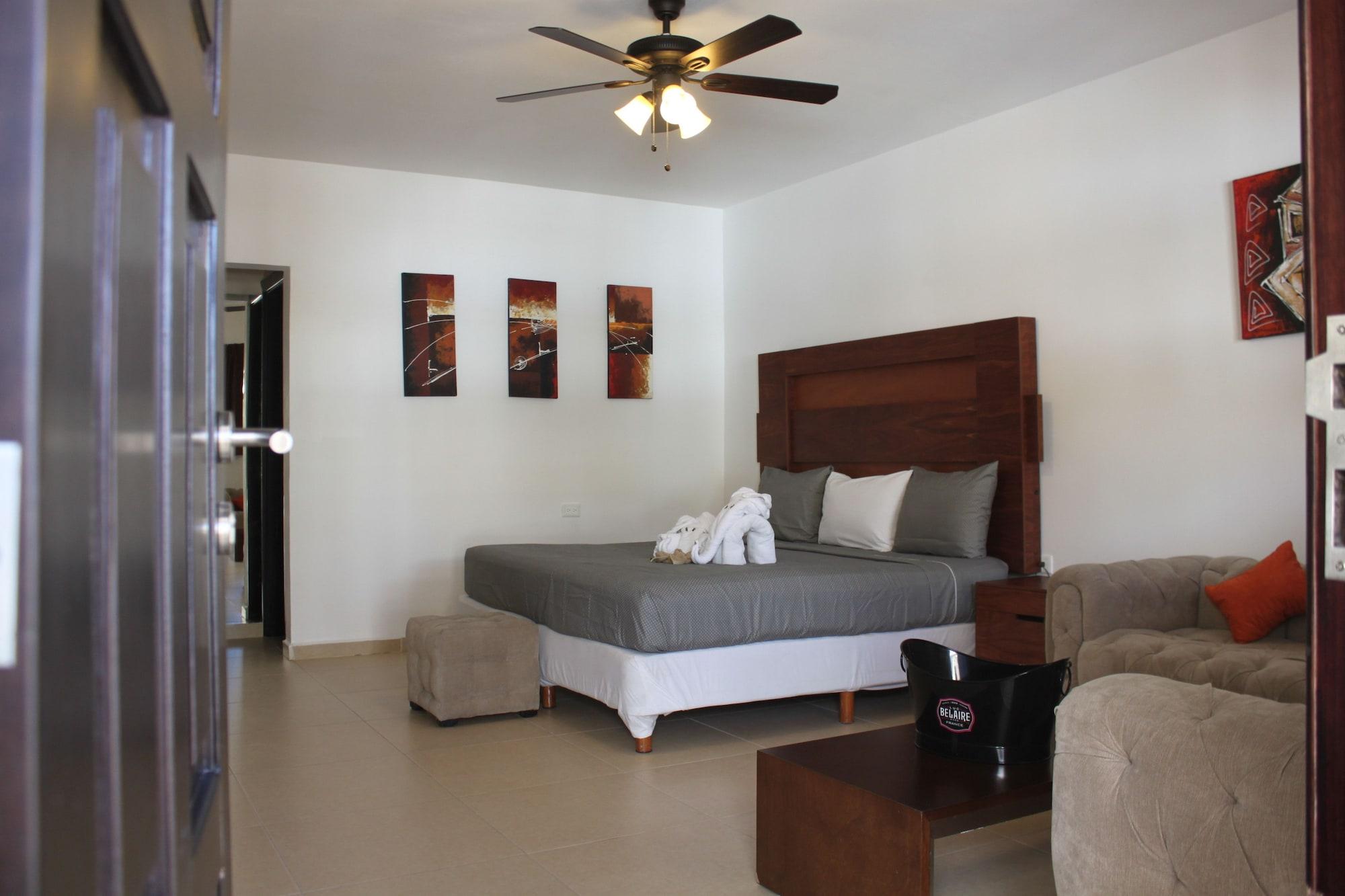 We Playa Hotel Playa del Carmen Exterior photo