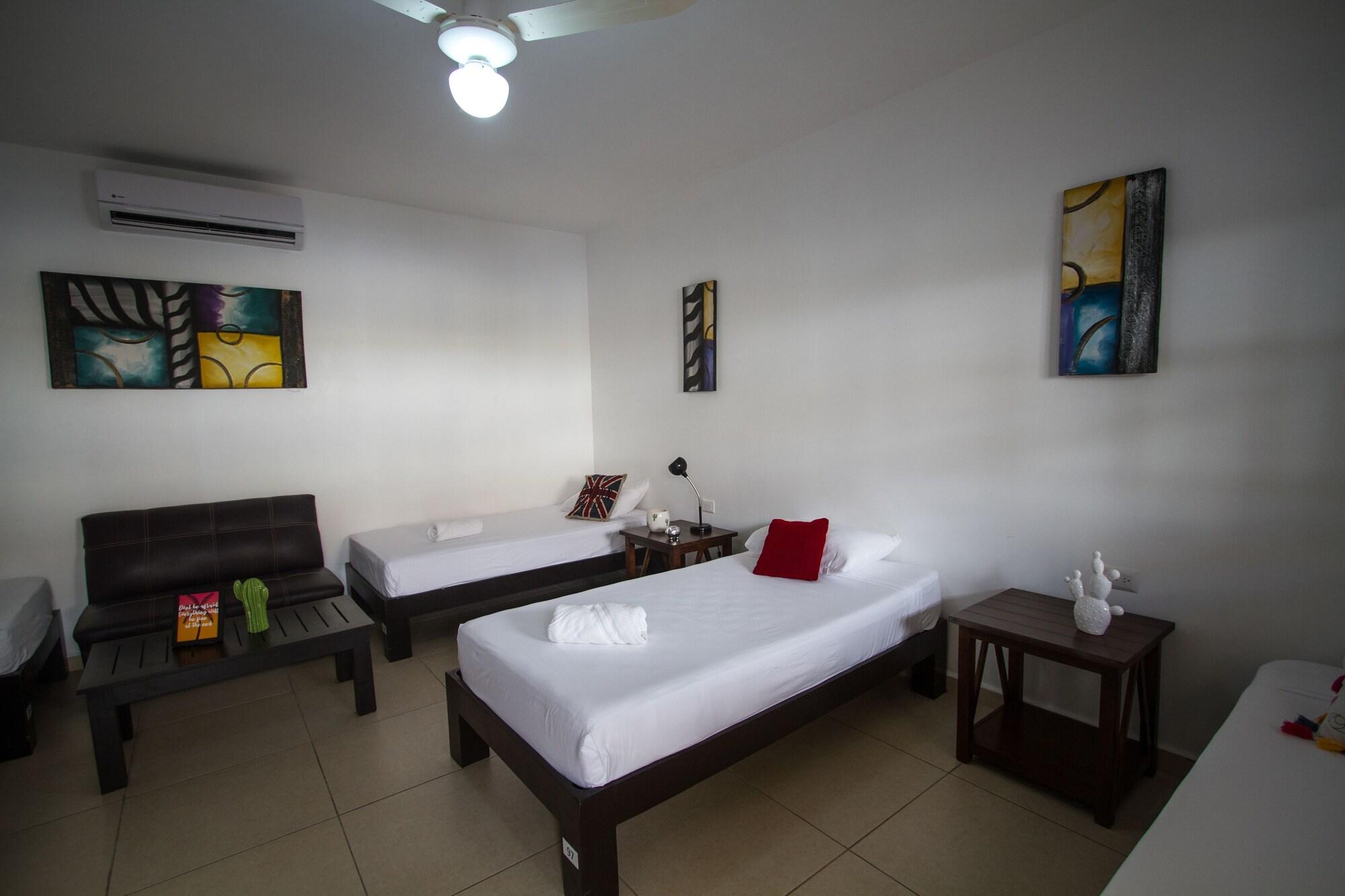 We Playa Hotel Playa del Carmen Exterior photo